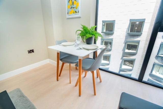 Modern & Bright 1 Bed Apartment in Birmingham