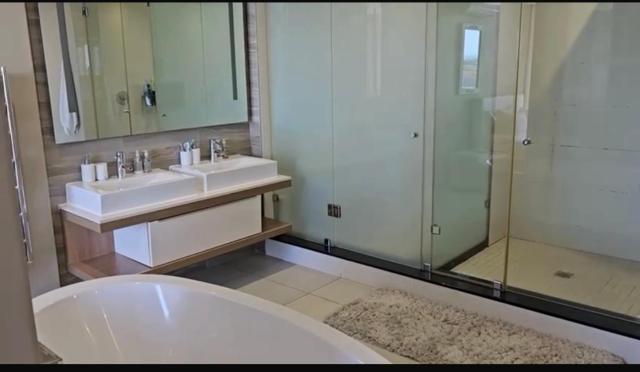 Luxury Penthouse -Crystal Towers
