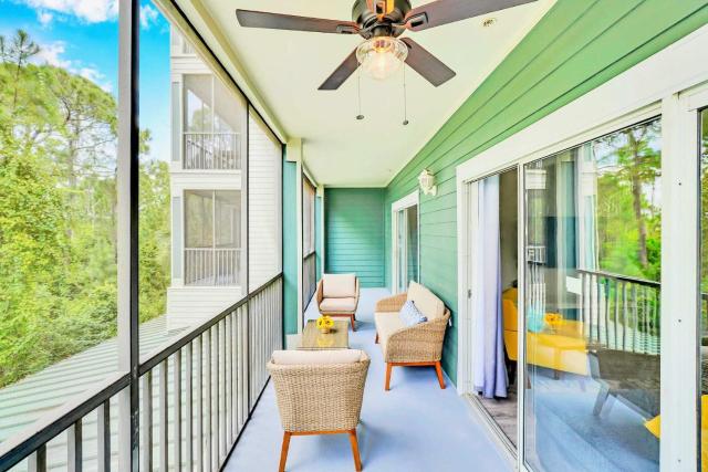 2BR Condo with Pool - Near Disney