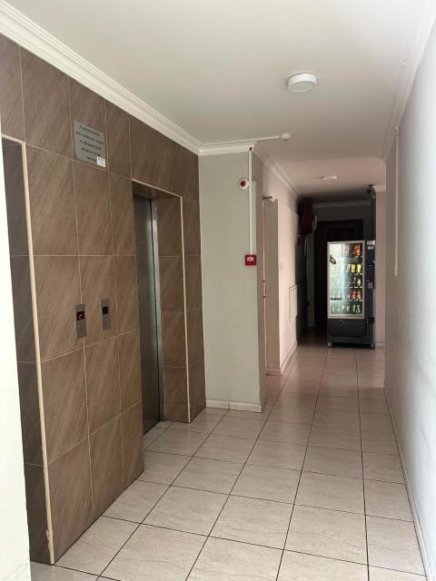 Ellis Hotel Apartments