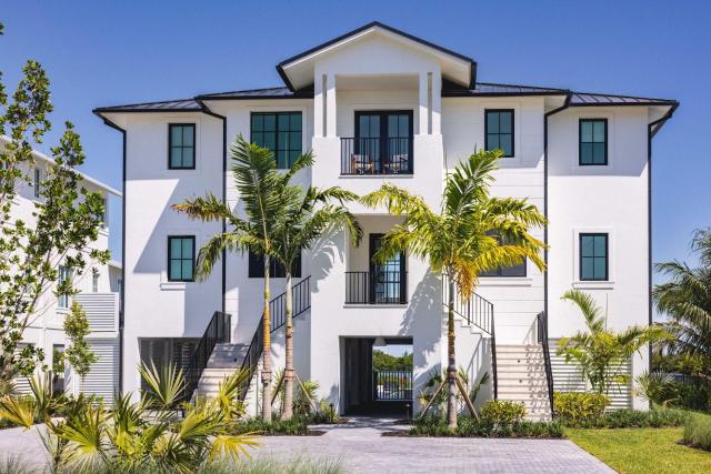 Waterfront Luxury Home - Tidelands House