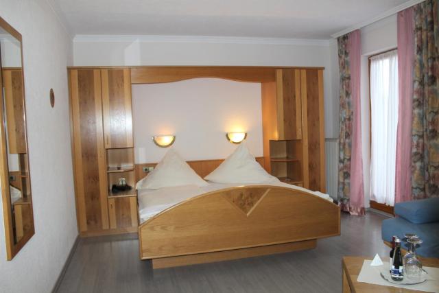 Winzerhotel Kinges-Kessel