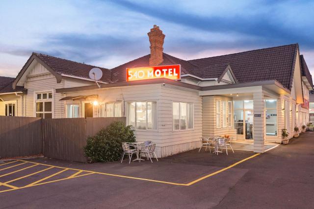 540 on Great South Motel