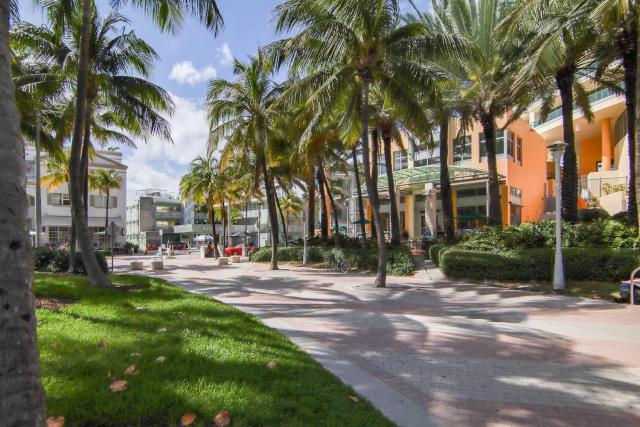 SeaStays- South Beach Apartments