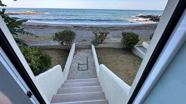 La Perla Beach