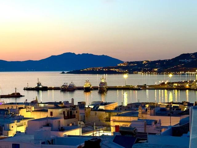 Mykonos 3 Bedroom Villa with Panoramic Sea and Town Views