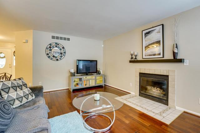 Pets Welcome: Convenient Family Home in Westland!