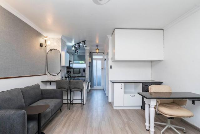 Stylish Monochrome 1BR in Son Vida