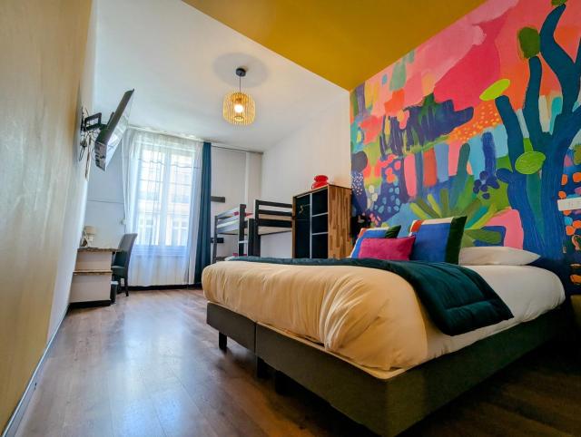 Hôtel Des Arts, Artisanal et Indépendant