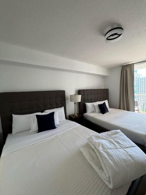 Elegant 1BR Condo at Brickell