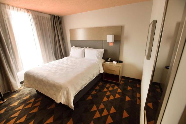 Wyndham Houston Hobby Airport
