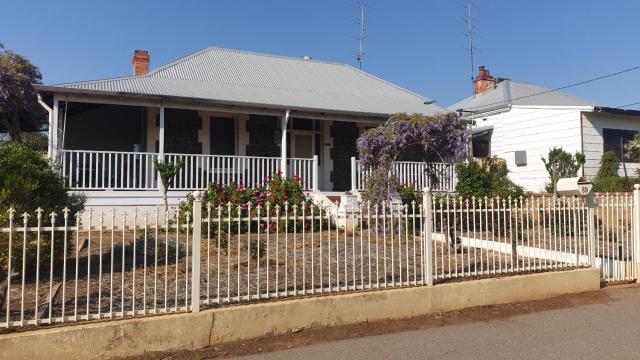 Roseneath Cottage
