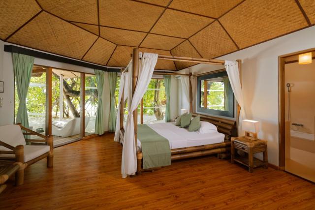 Safari Island Resort & Spa Maldives