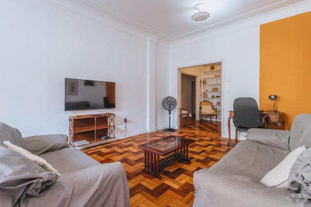 Amplo Apartamento - 3 Quartos - 1 min da praia