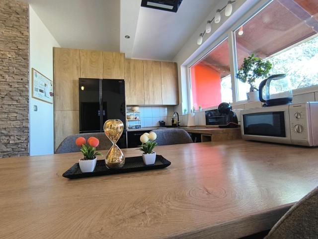 Apartment Cedar and secure parking near the airport Zagreb - Park4youZagreb