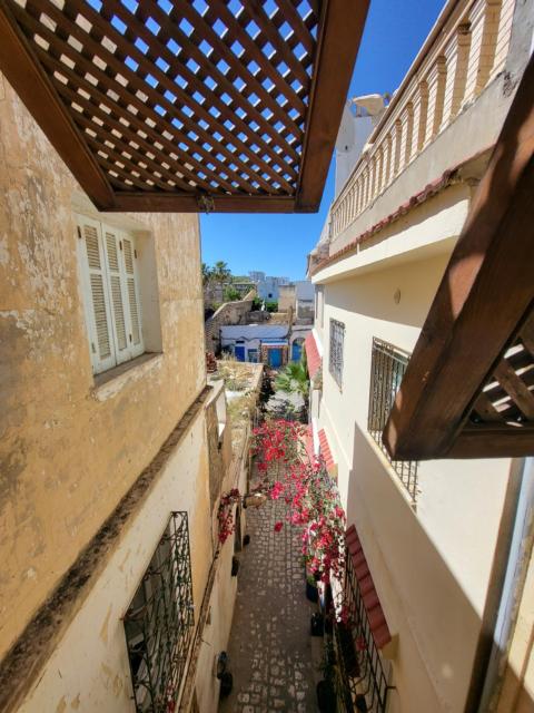 Al Madina, traditional Riad