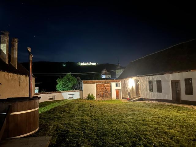 Castle View Saschiz - Traditional Guesthouse