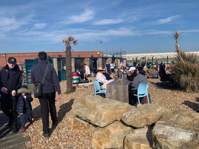 Vibrant beachfront Folkestone getaway