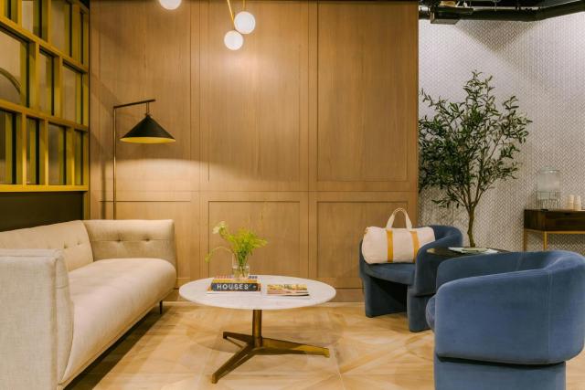 Sonder by Marriott Bonvoy Artesa Apartments West Queen West