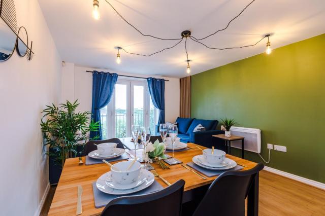 Salford Urban Escape - Stylish Allure Modern 2BR Stay for 6 - Business & Leisure Ready by Parydise Properties