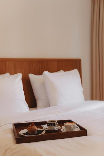 Man Met Bril Koffie Hotel