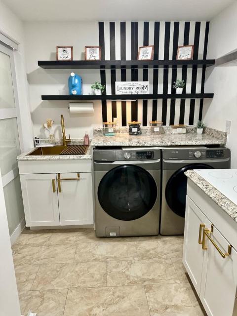 Stylish Studio with Kitchenette