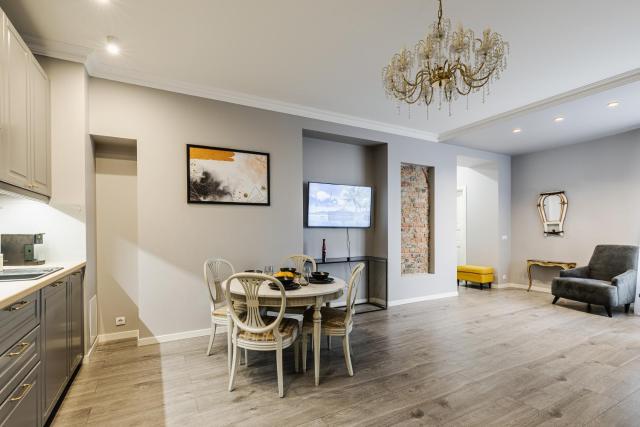 Grand Apartment