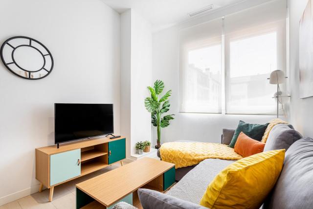 R&C APARTMENTS CLOSE to CENTER