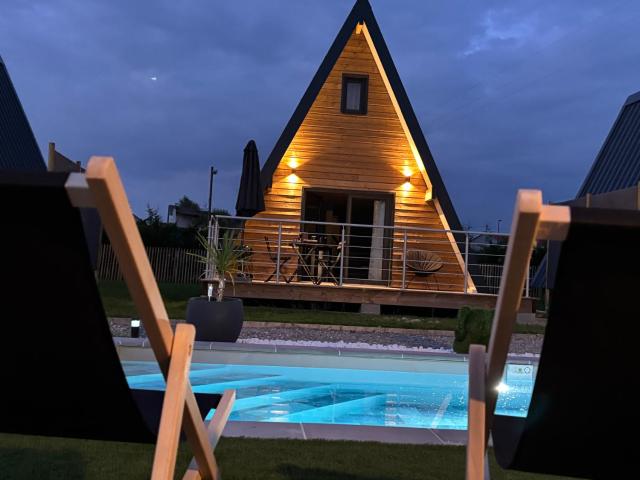 Lodge Lady Tipi 2 avec jacuzzi et piscine