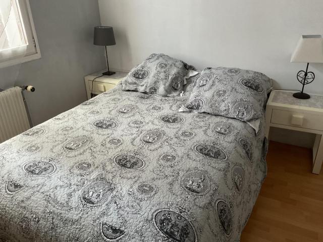 PLIM CIE 2 chambres, sde à l'étage