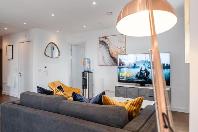 2 BR Apartment By Torr Property Group Flexible Renting With Free WiFi Central Manchester