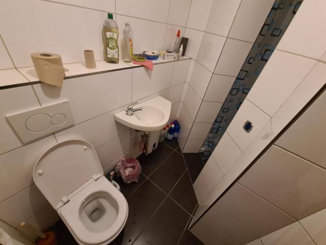 ein Platz im Etagenbett im Durchgang in Schalke Nähe Arena
