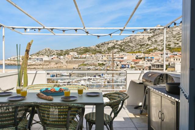 Cabin, waterfront terrace