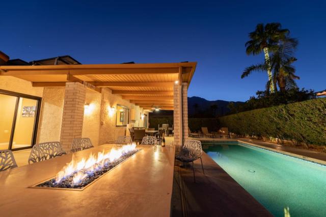 5 Bed Araby Cove Estate Views, Pool, Game Room, Ev