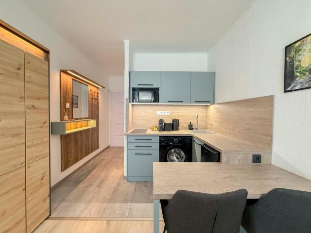 VH25 Victor Apartment