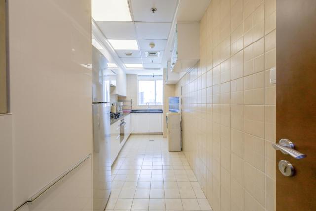 Prime Downtown Male Dormitory Comfort Meets Convenience