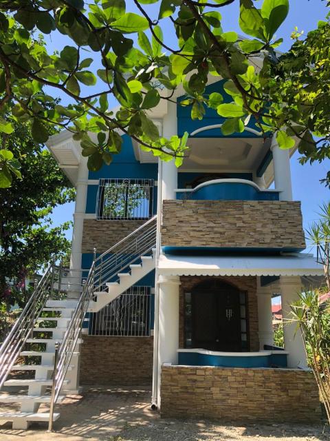 Captain's Cabin
