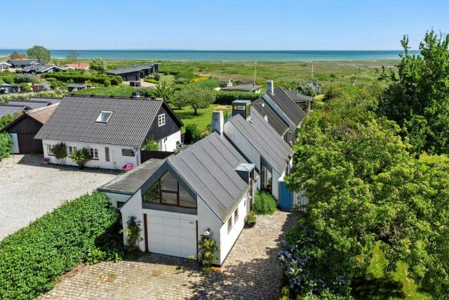 Beach House With Sauna By Norsminde Harbour