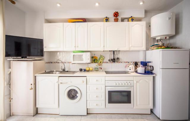 Gorgeous Apartment In Alcossebre
