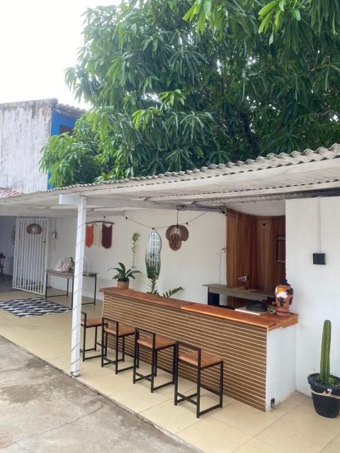 Casa na Orla de Atalaia ampla com cômodos
