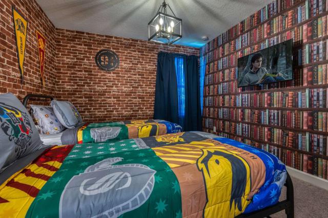 Last Minute Disney Getaway Private Pool Themed Bedrooms. Book Now 81943