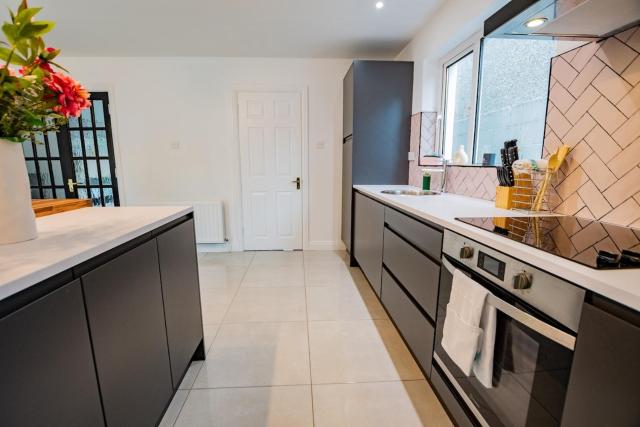 Family-Friendly Galway 3 Bed House - Sleeps 6