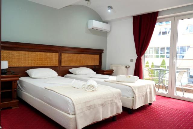 Hotel Bliss