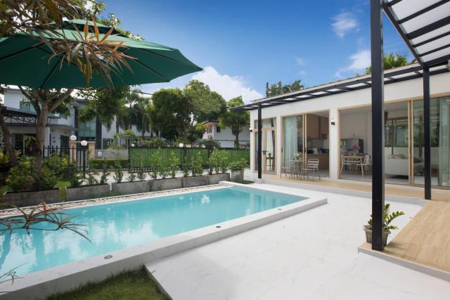 Your Tropical Island Home - New & Modern 2BR Pool Villa Seamate