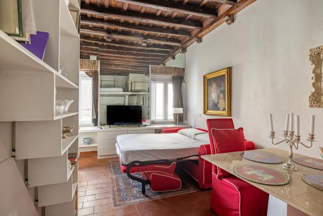 Elegant Studio in the Center