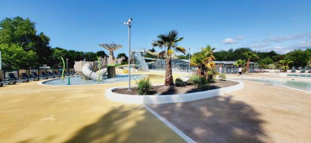 Mobil Home 4 6 pers climatisé Camping Eurolac