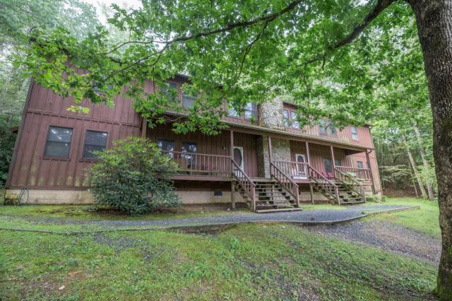 Springmaid Mountain Retreat & Stables