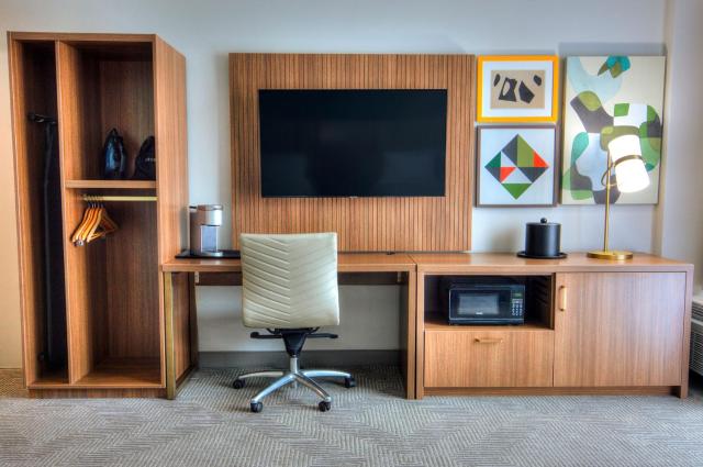 Holiday Inn Gainesville-University Center by IHG