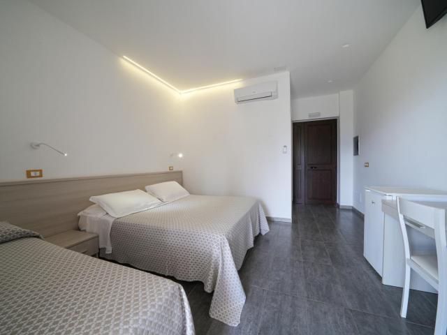 LUZIA AGRIRESORT - Piscina Panoramica e vista Mare a Capo Vaticano