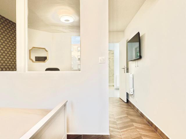 Fourside Deluxe Apartments in Le Bourget